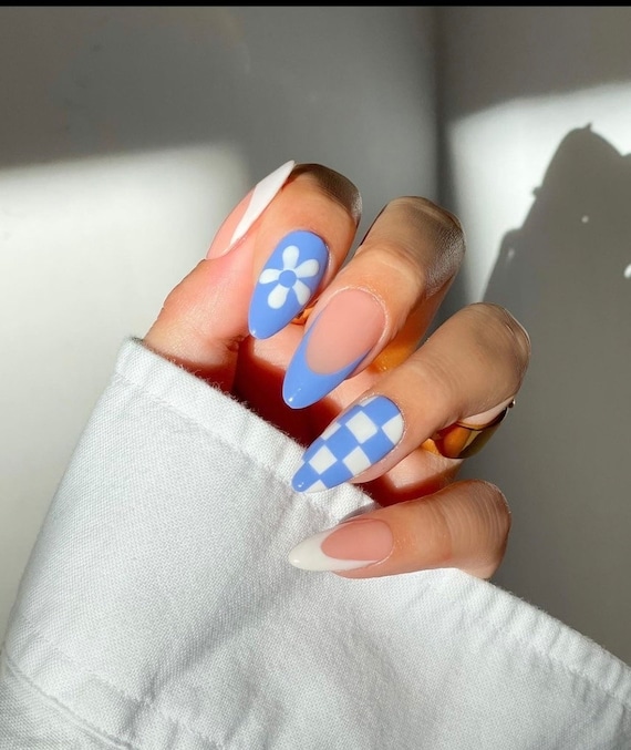 Blue Nails: Dive Into the Coolest Nail Trends - 1