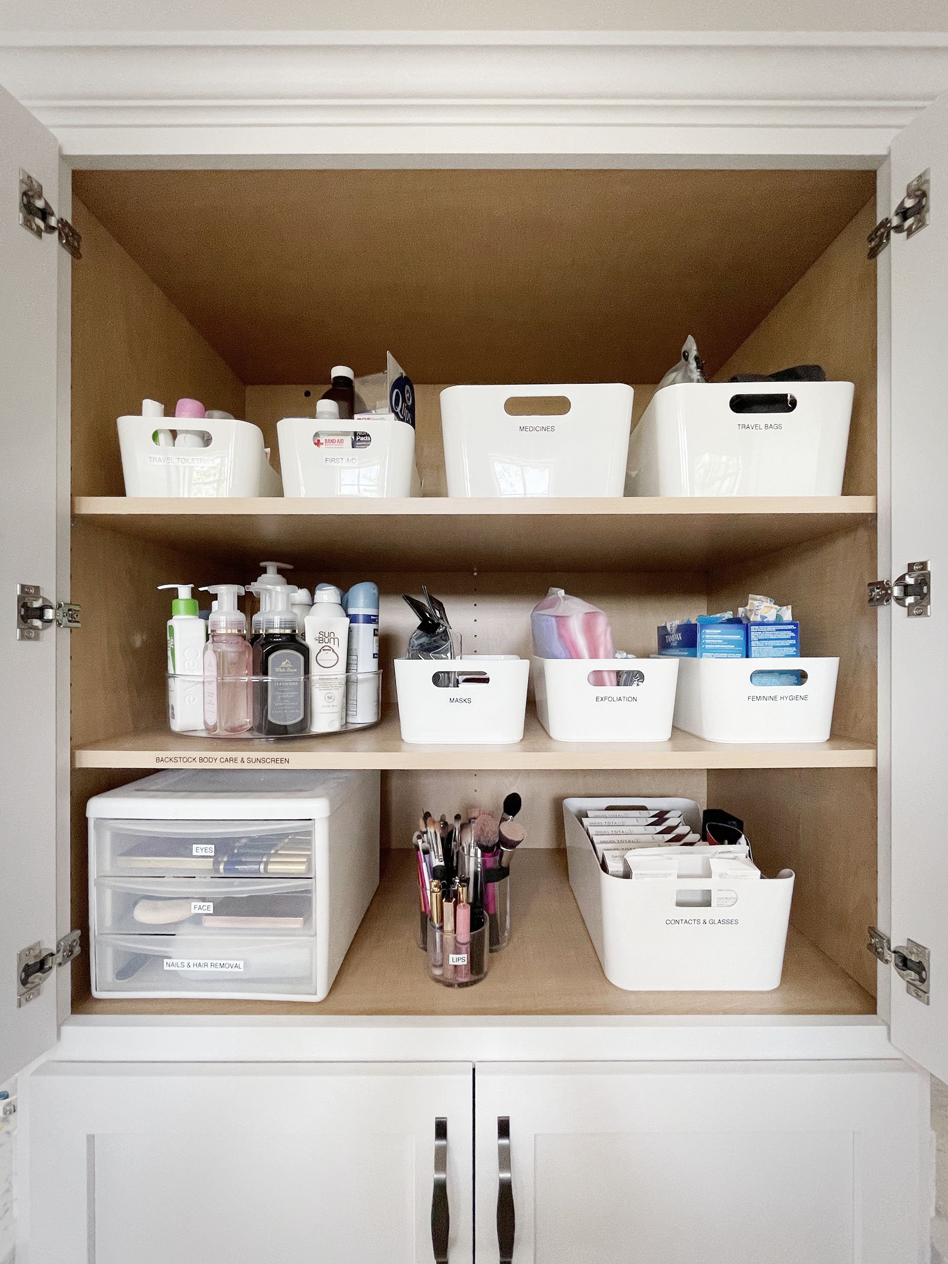 Mastering Bathroom Organization: Creative and Practical Tips - 7