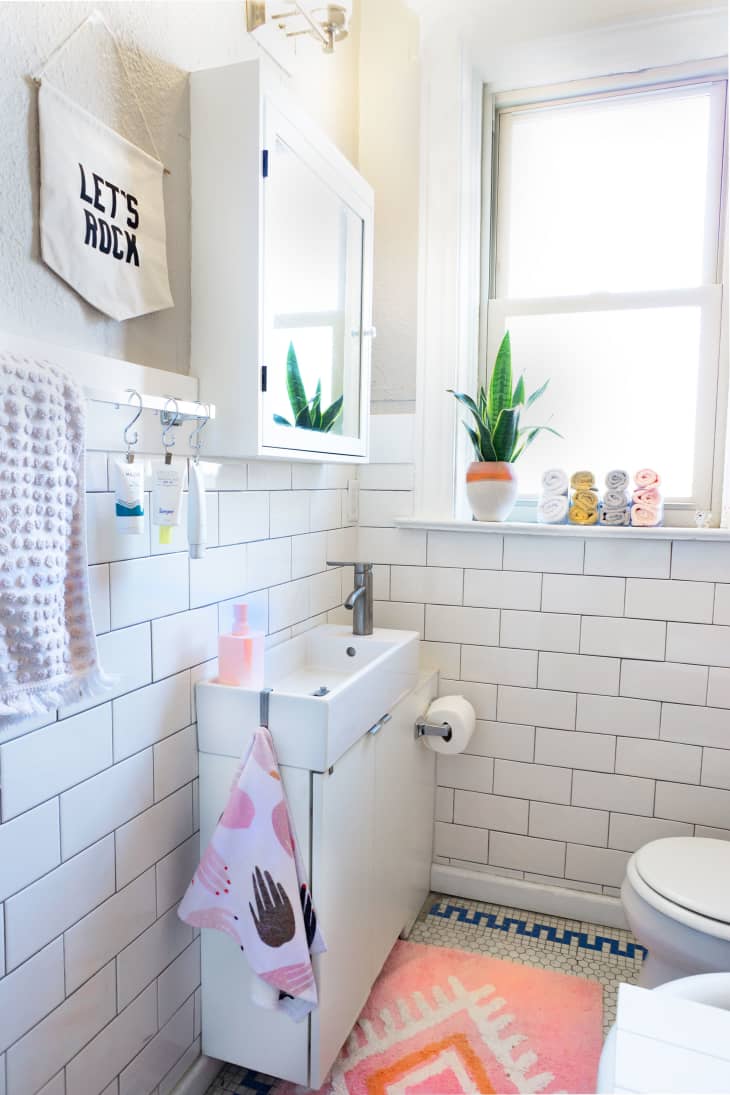 Mastering Bathroom Organization: Creative and Practical Tips - 9