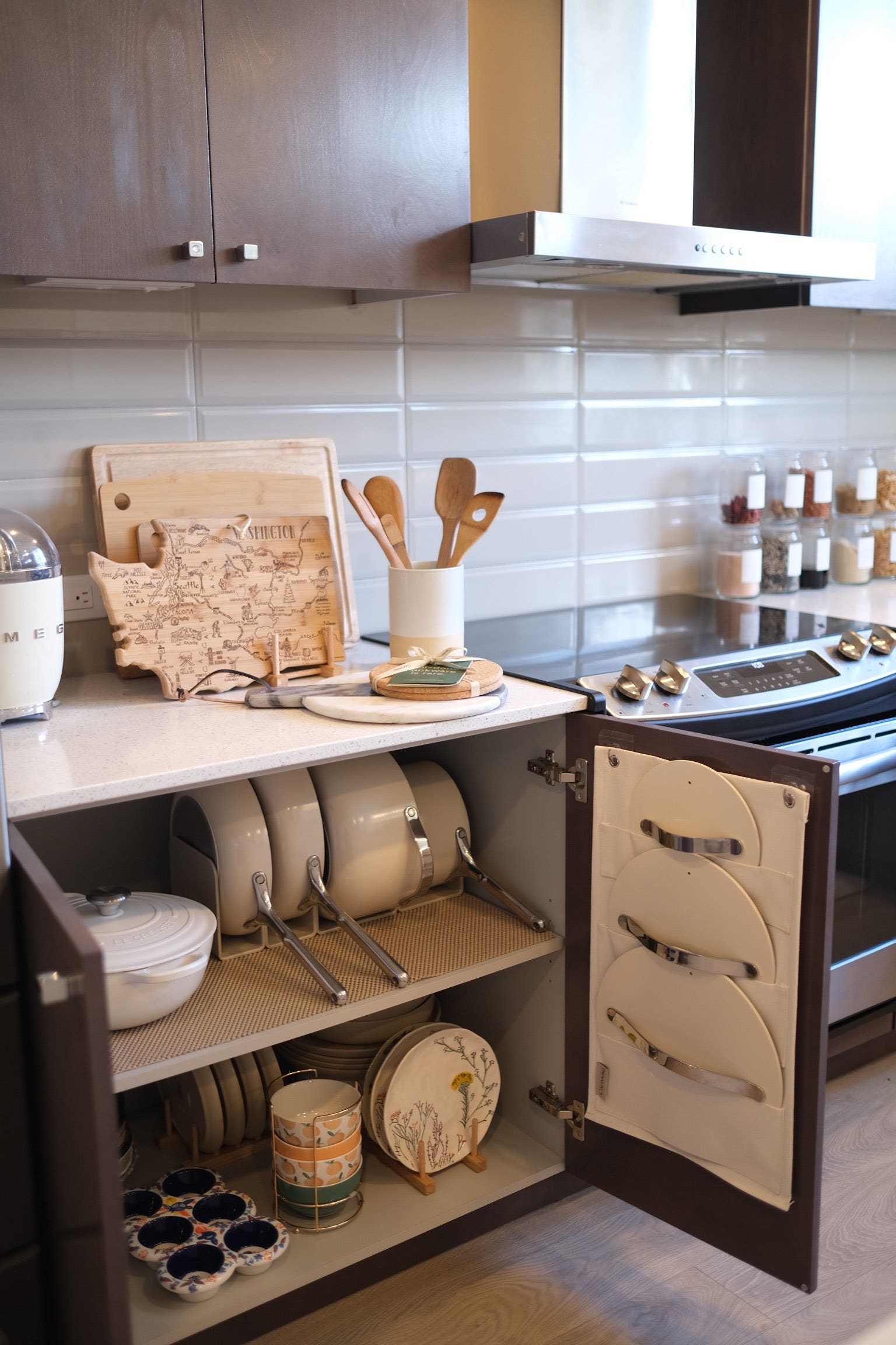 Kitchen Organization: Smart Solutions for a Functional Space - 1