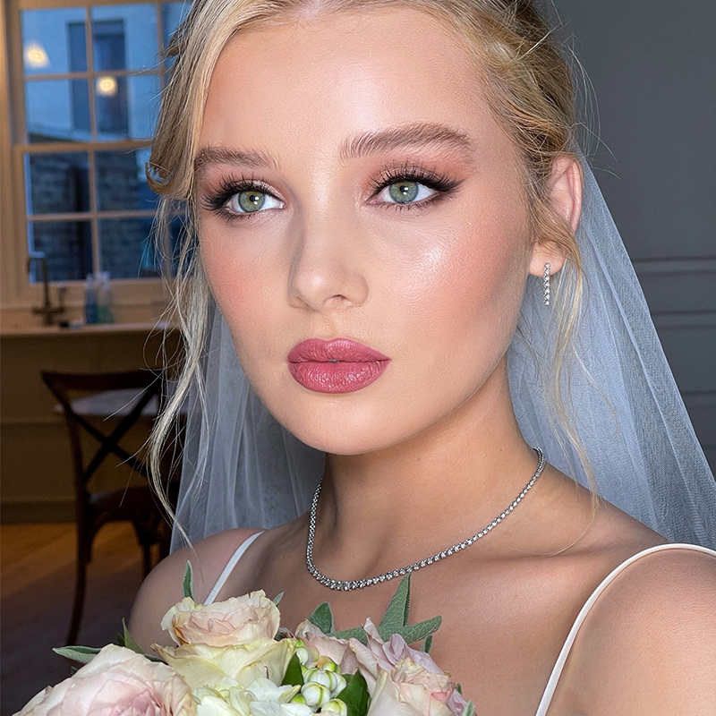 Perfect Wedding Makeup: Achieving the Ideal Look for Your Big Day - 5