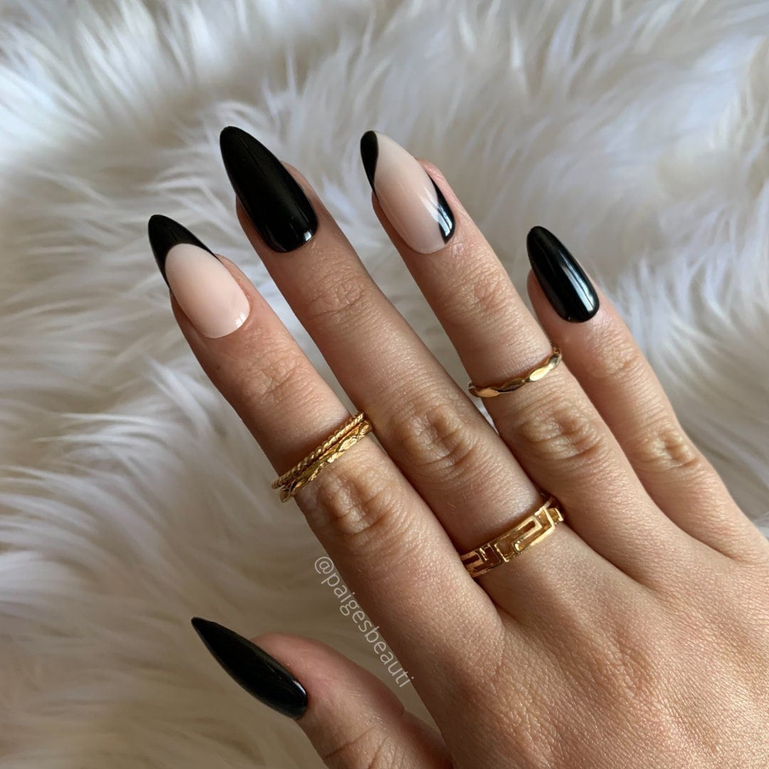 Perfect Black Nails for Every Occasion - 2