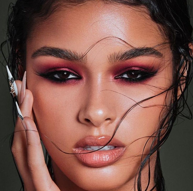 Mastering the Art of Beauty Makeup: Techniques and Trends for a Stunning Look - 1