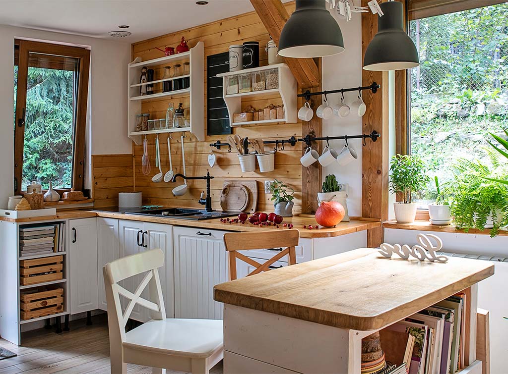 Best Rustic Farmhouse Kitchen Ideas for a Cozy and Timeless Design - 1