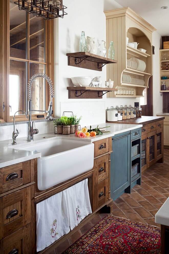 Old Farmhouse Kitchen: Reviving Classic Charm with Modern Touches - 10