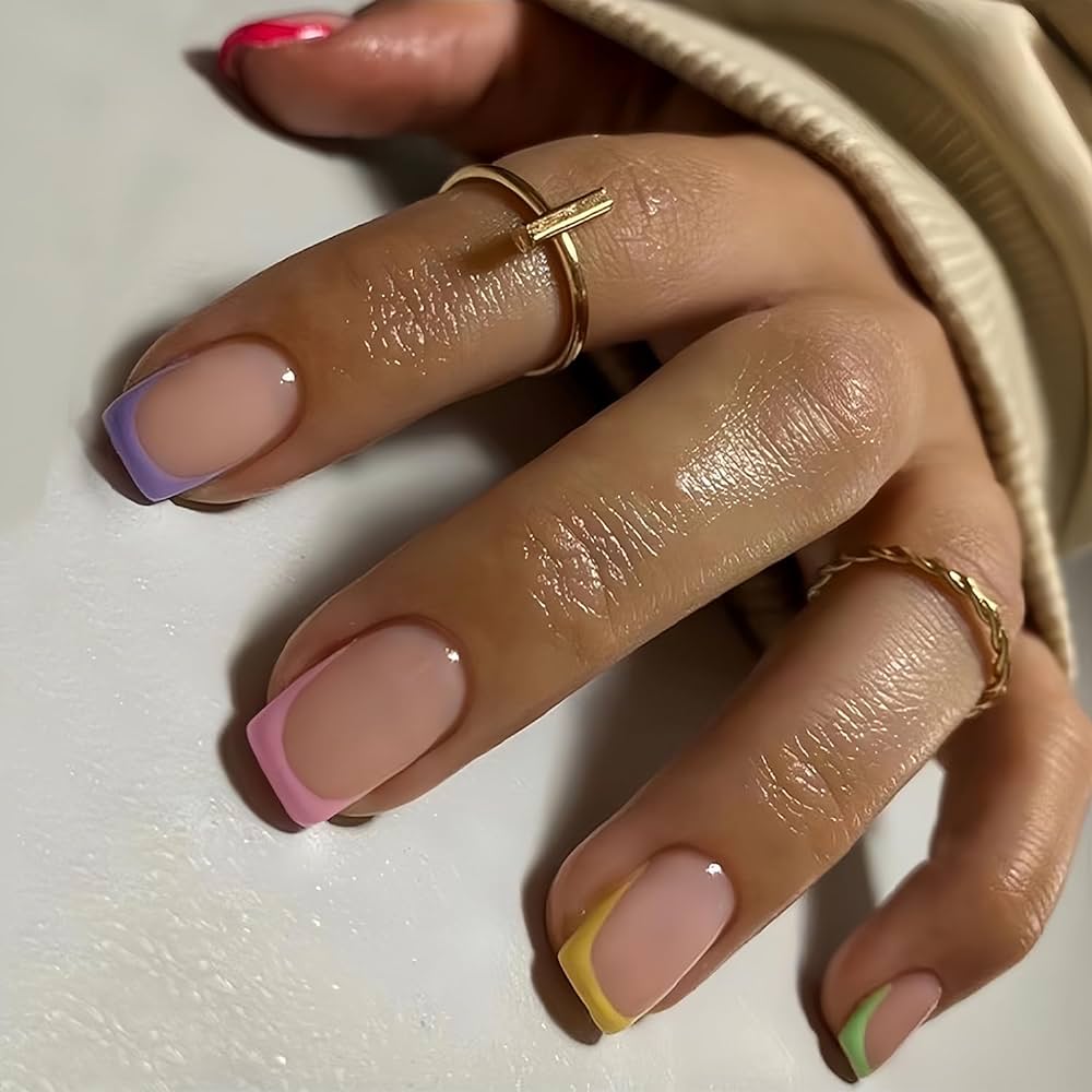 Short Classy Nails: Elegant Designs for Effortless Style - 3