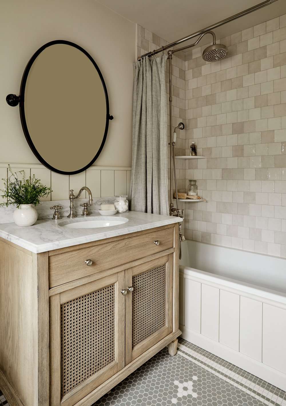 Modern Farmhouse Bathroom: A Blend of Rustic Charm and Contemporary Elegance - 2