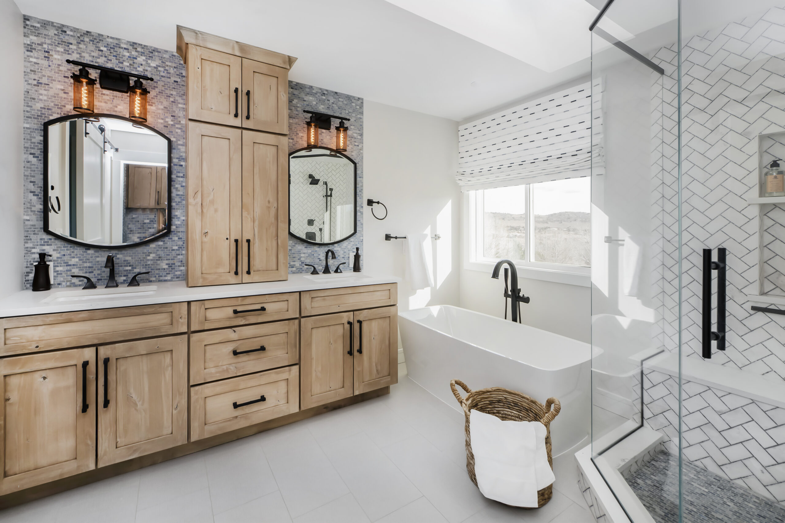 Modern Farmhouse Bathroom: A Blend of Rustic Charm and Contemporary Elegance - 3