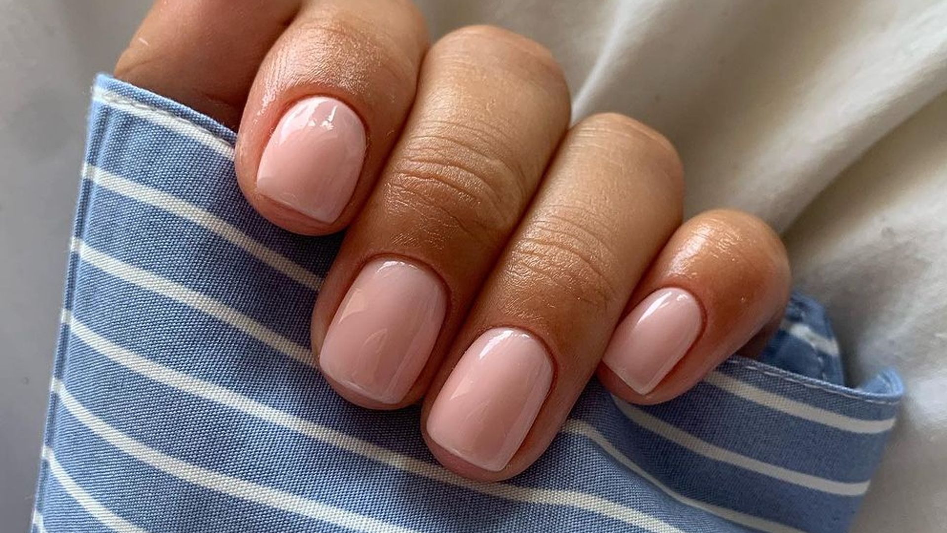 Neutral Nails: Versatile Designs for Every Occasion - 8