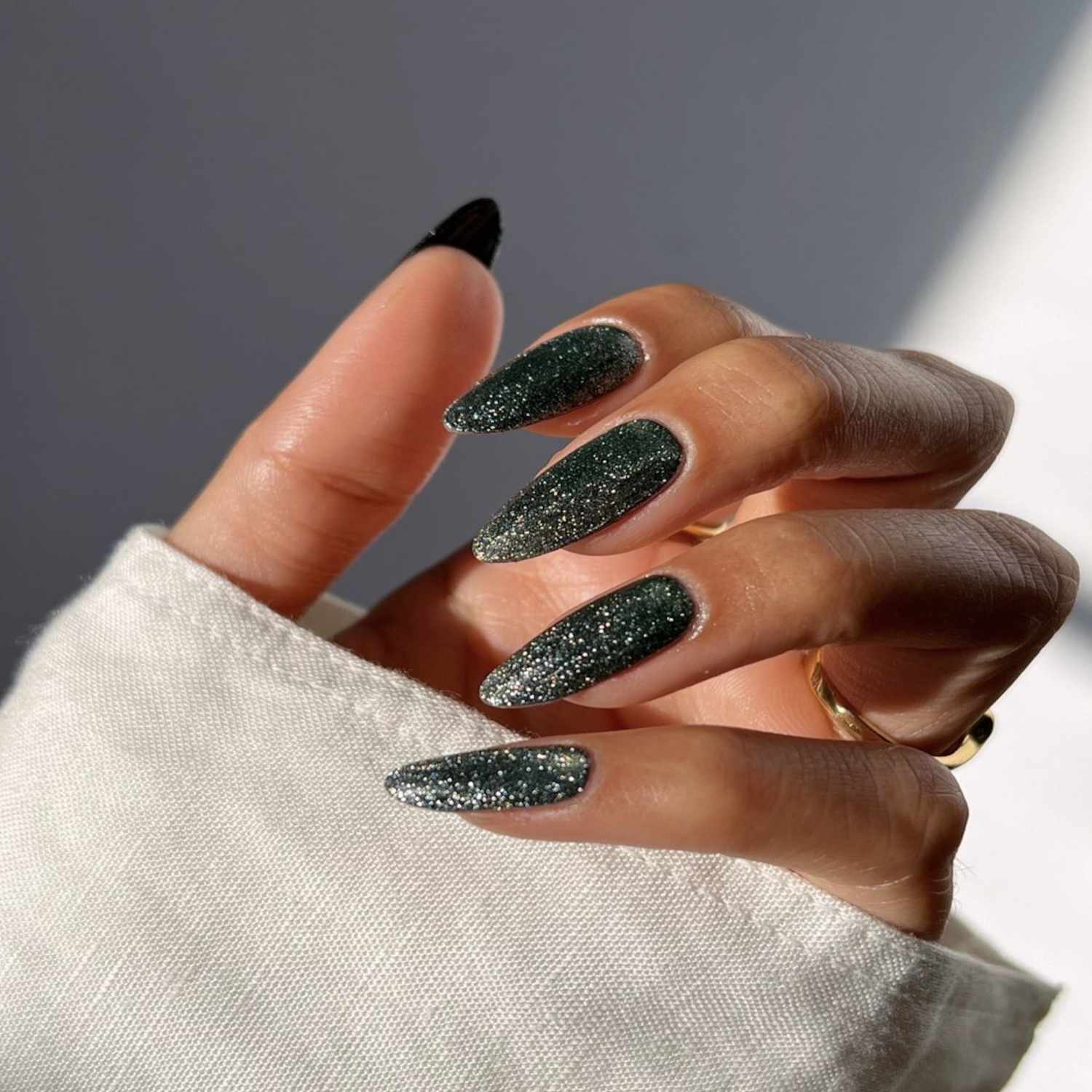 New Years Nails: Stunning Designs for Your Festive Celebration - 7