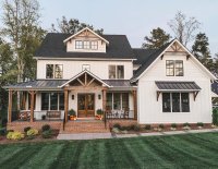 Best Farmhouse Exterior Ideas for a Rustic and Modern Look